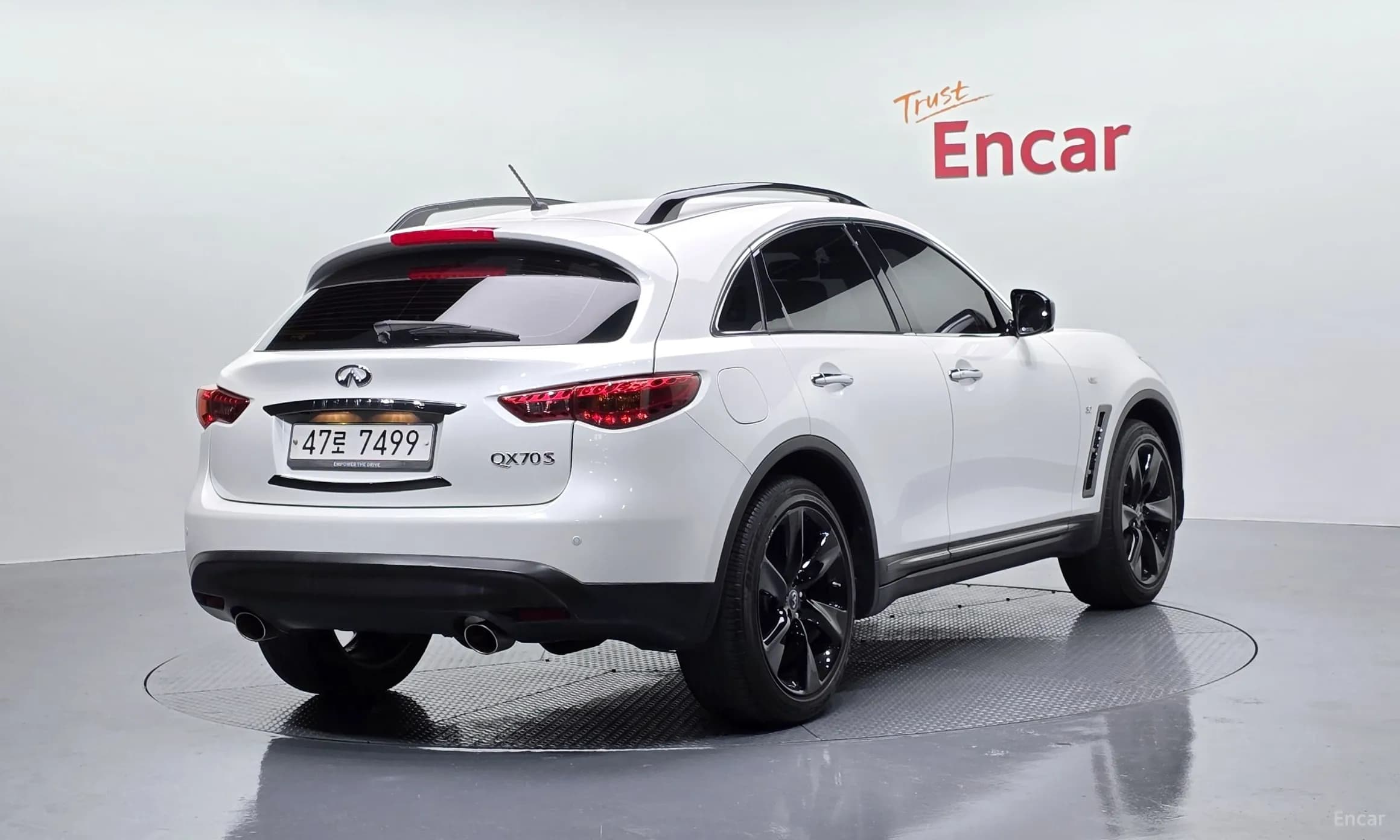 QX70