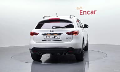 QX70
