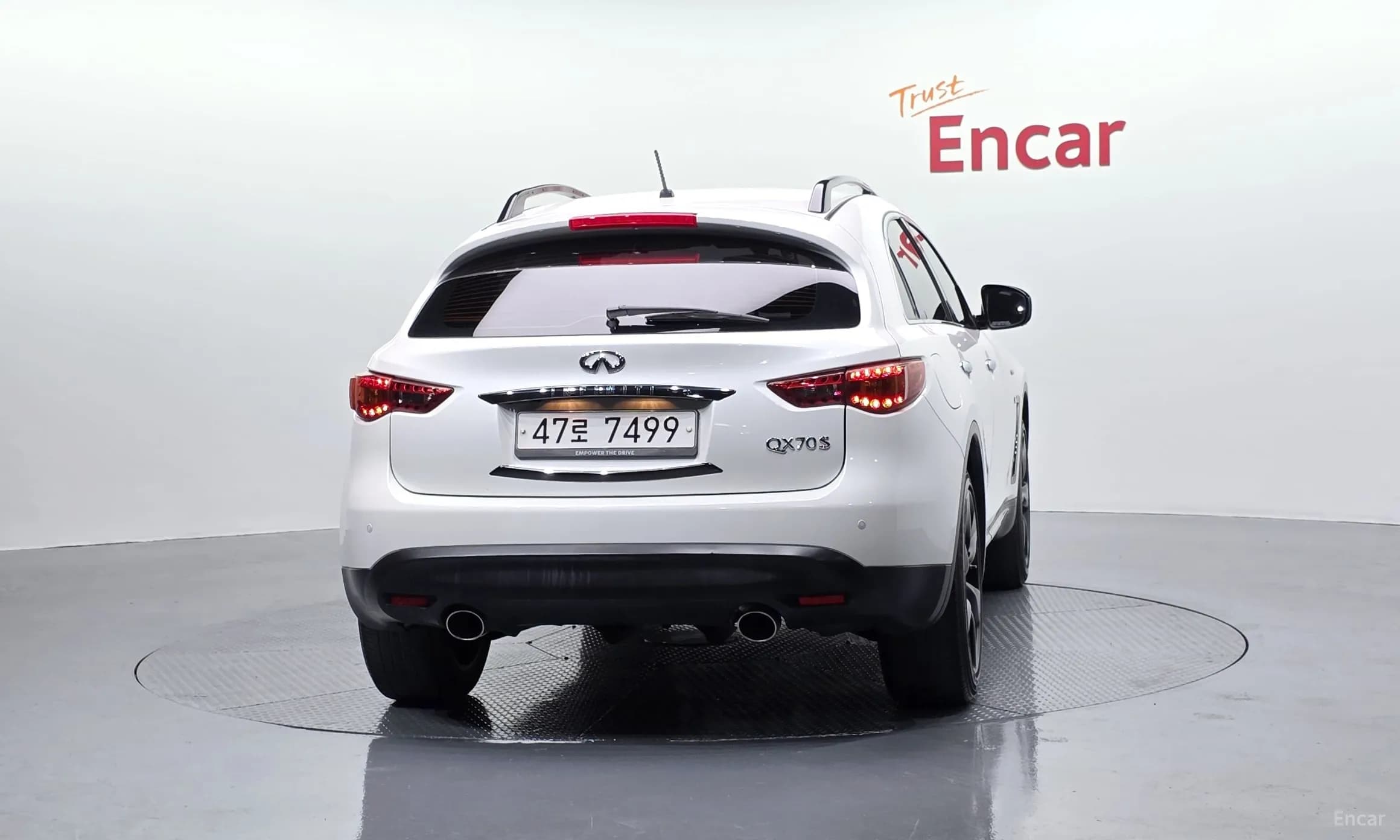 QX70