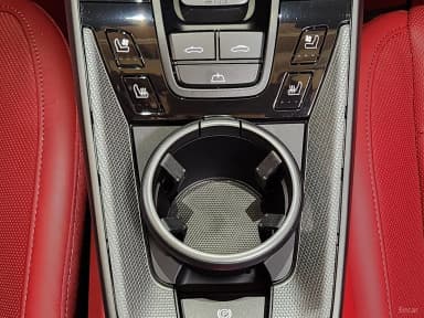 911 (992)