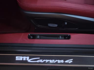 911 (992)
