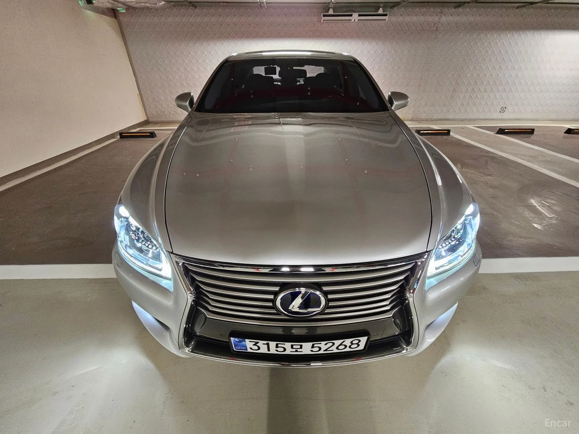 LS600hL