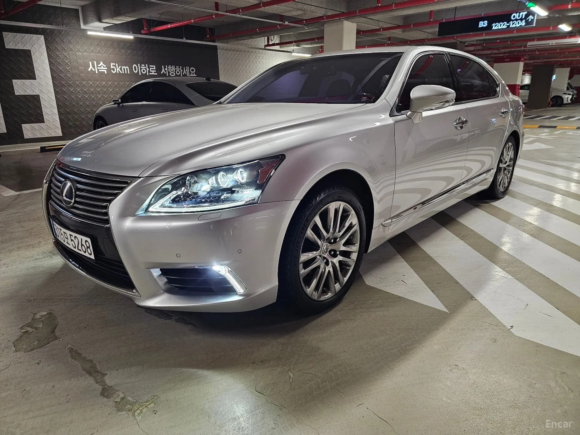 LS600hL