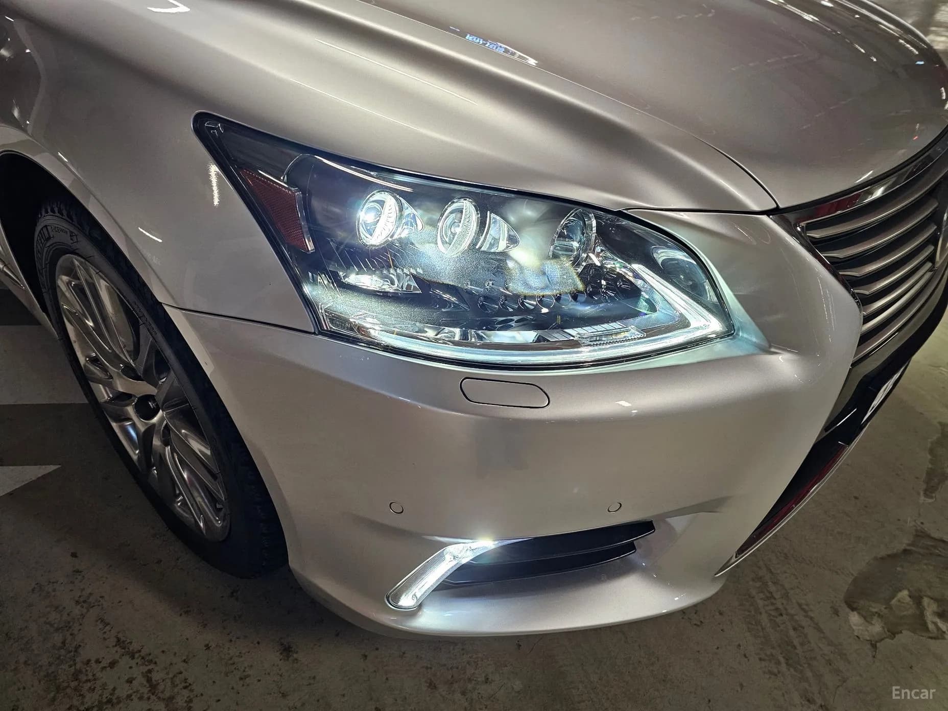 LS600hL