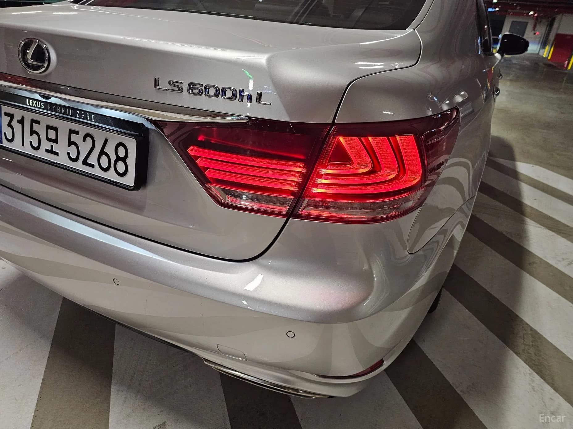 LS600hL