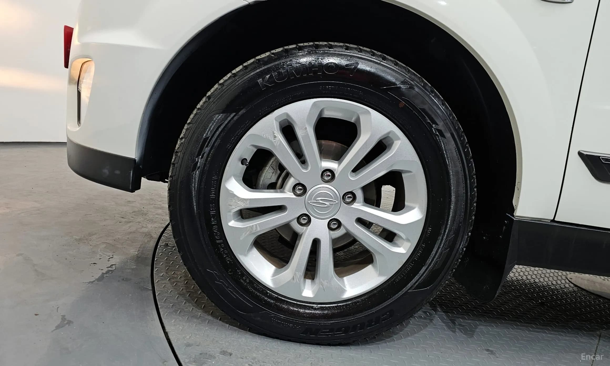 Korando Sports