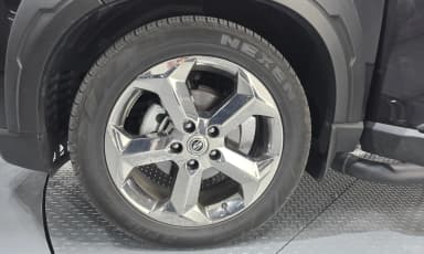 Rexton Sports Khan