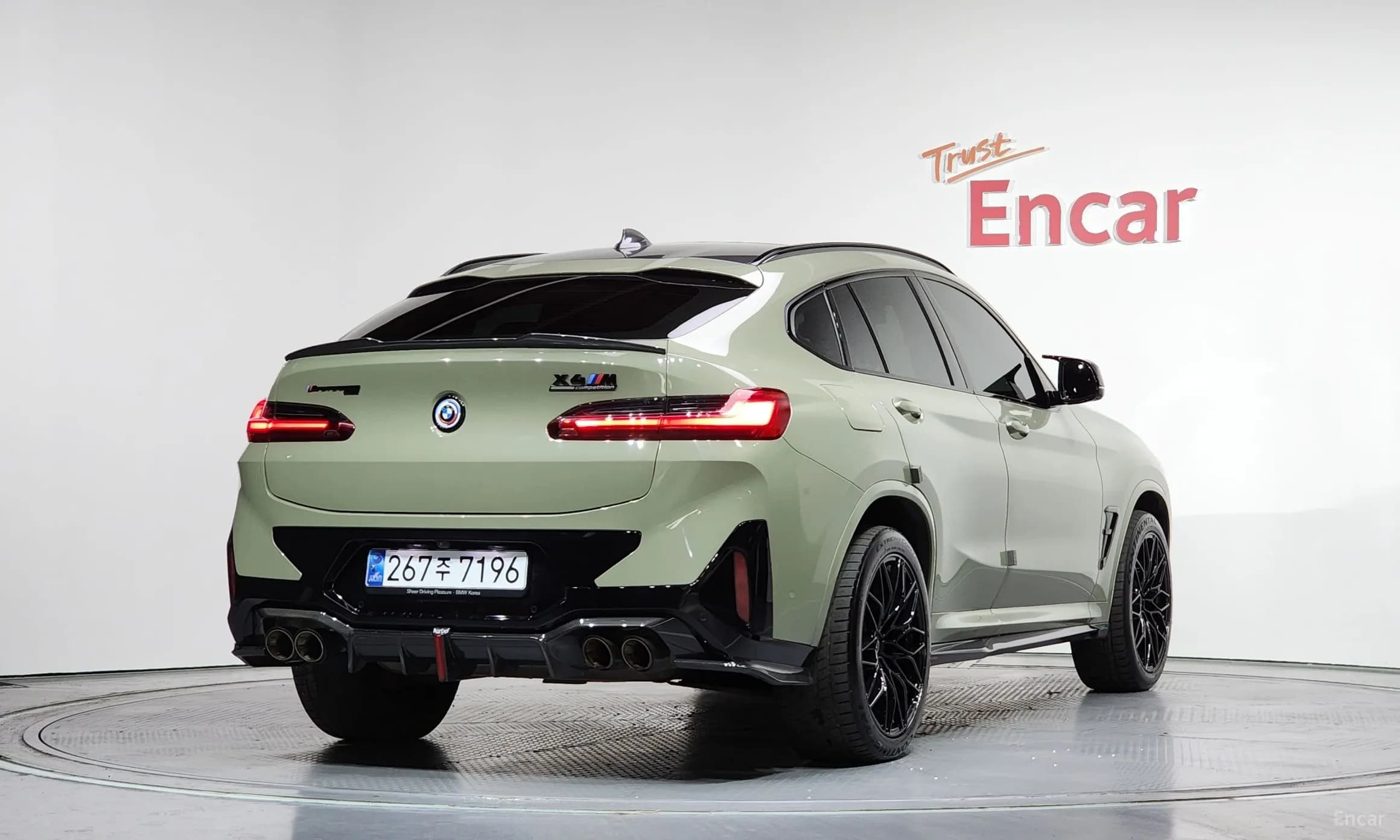X4 (G02)