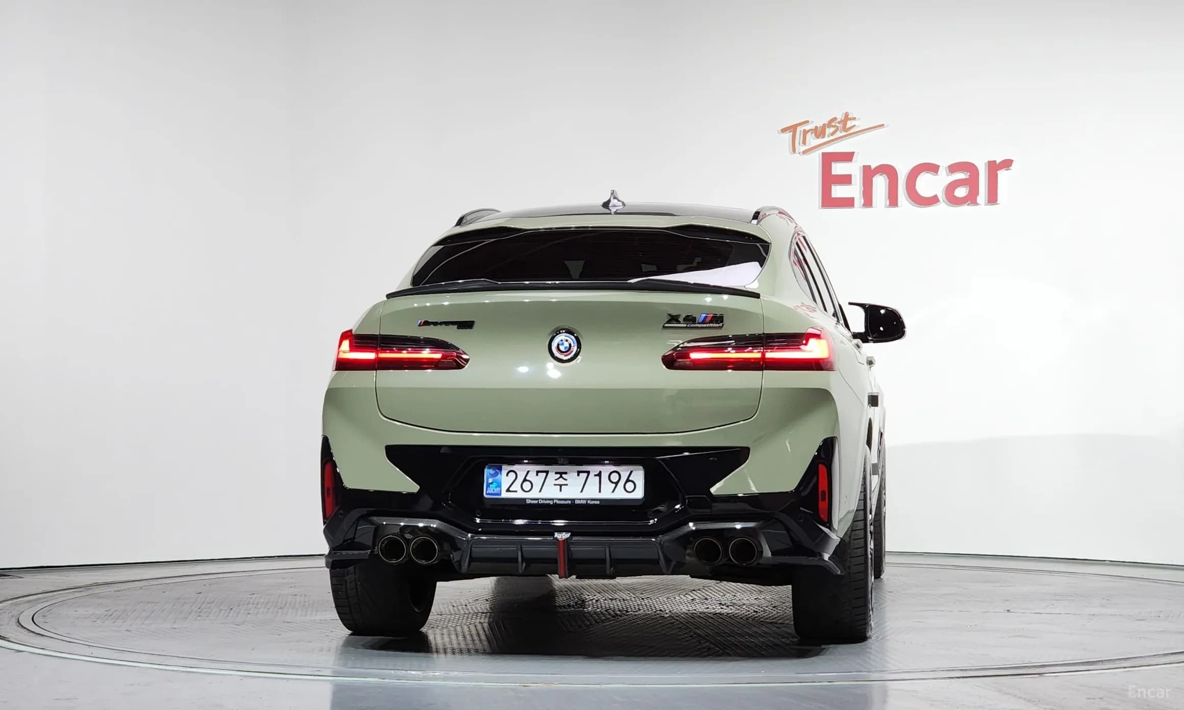 X4 (G02)