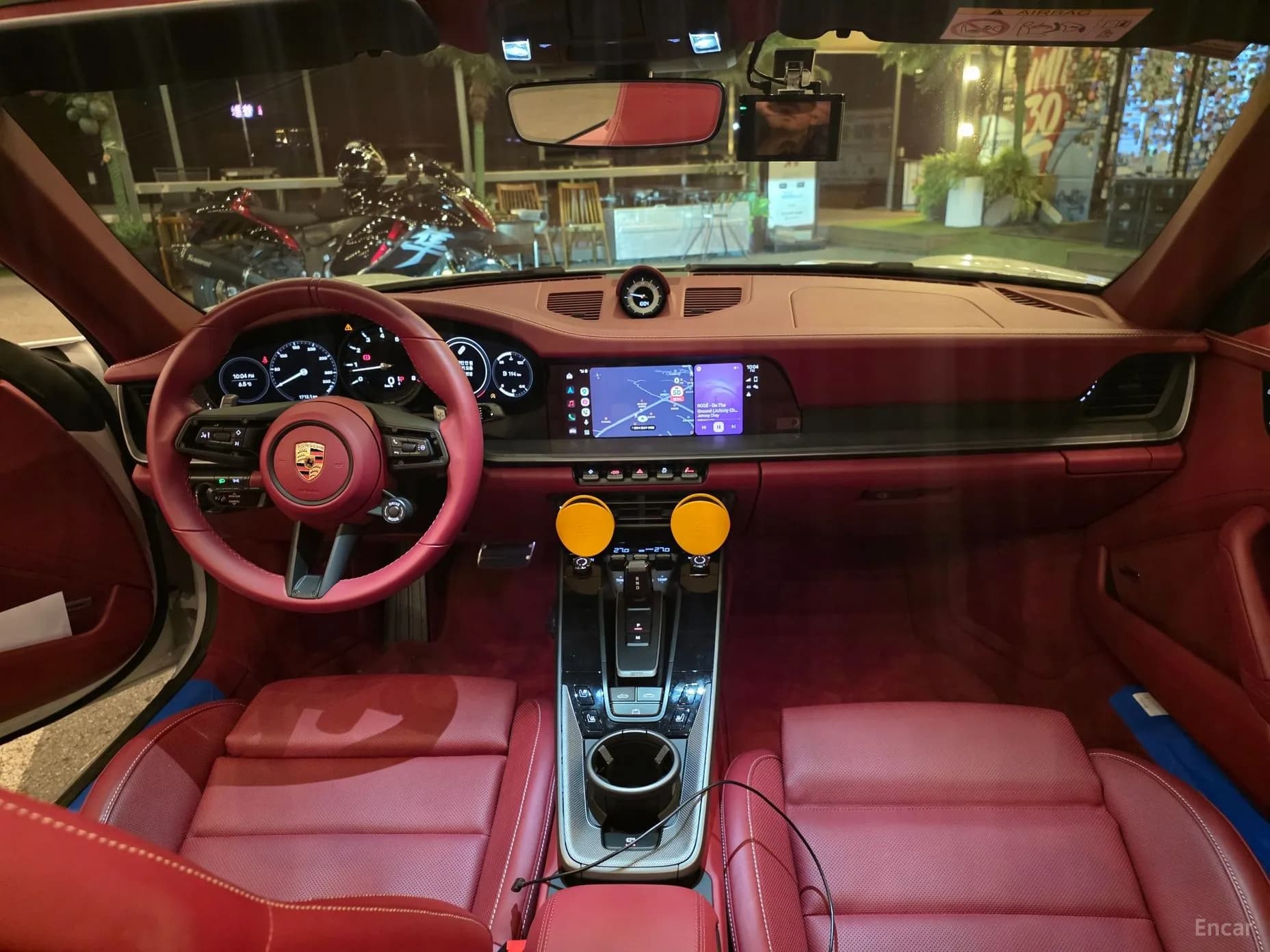 911 (992)