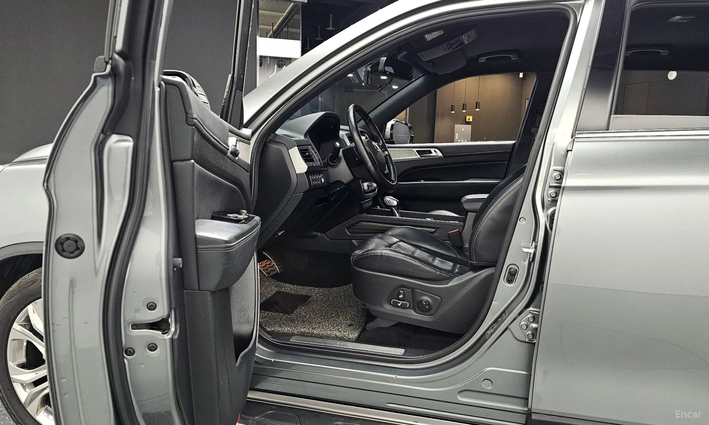 G4 Rexton