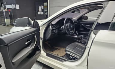 Series 4 (F32)