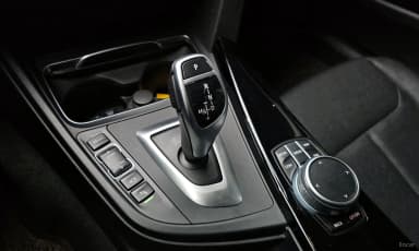 Series 4 (F32)