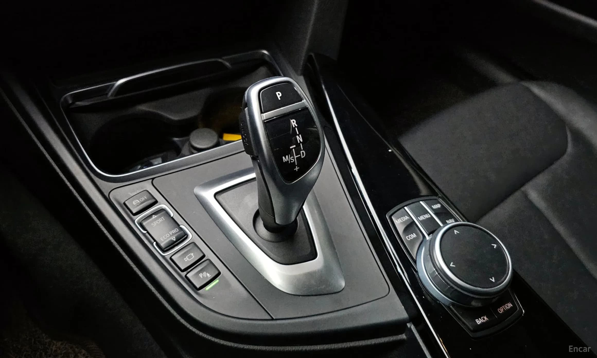 Series 4 (F32)