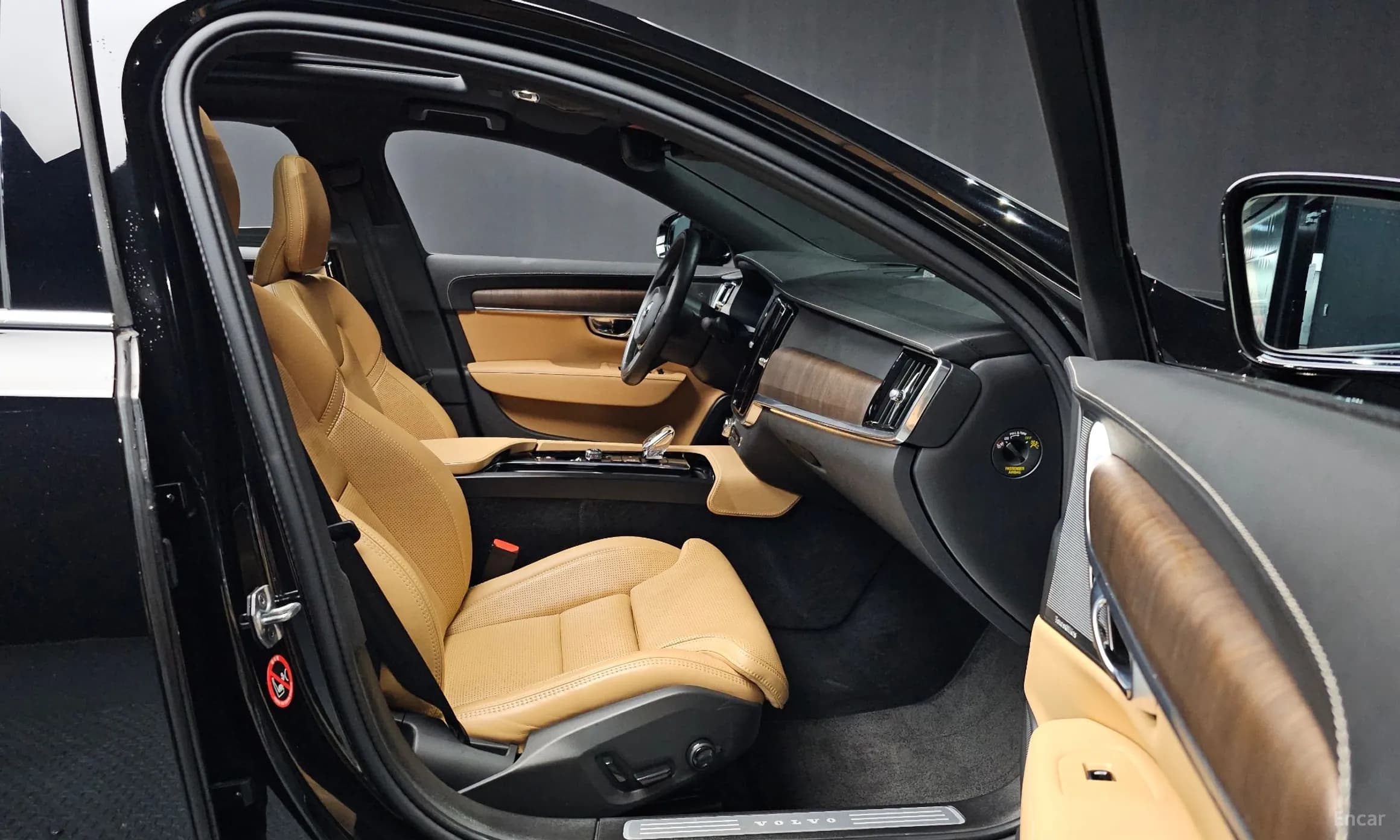 S90