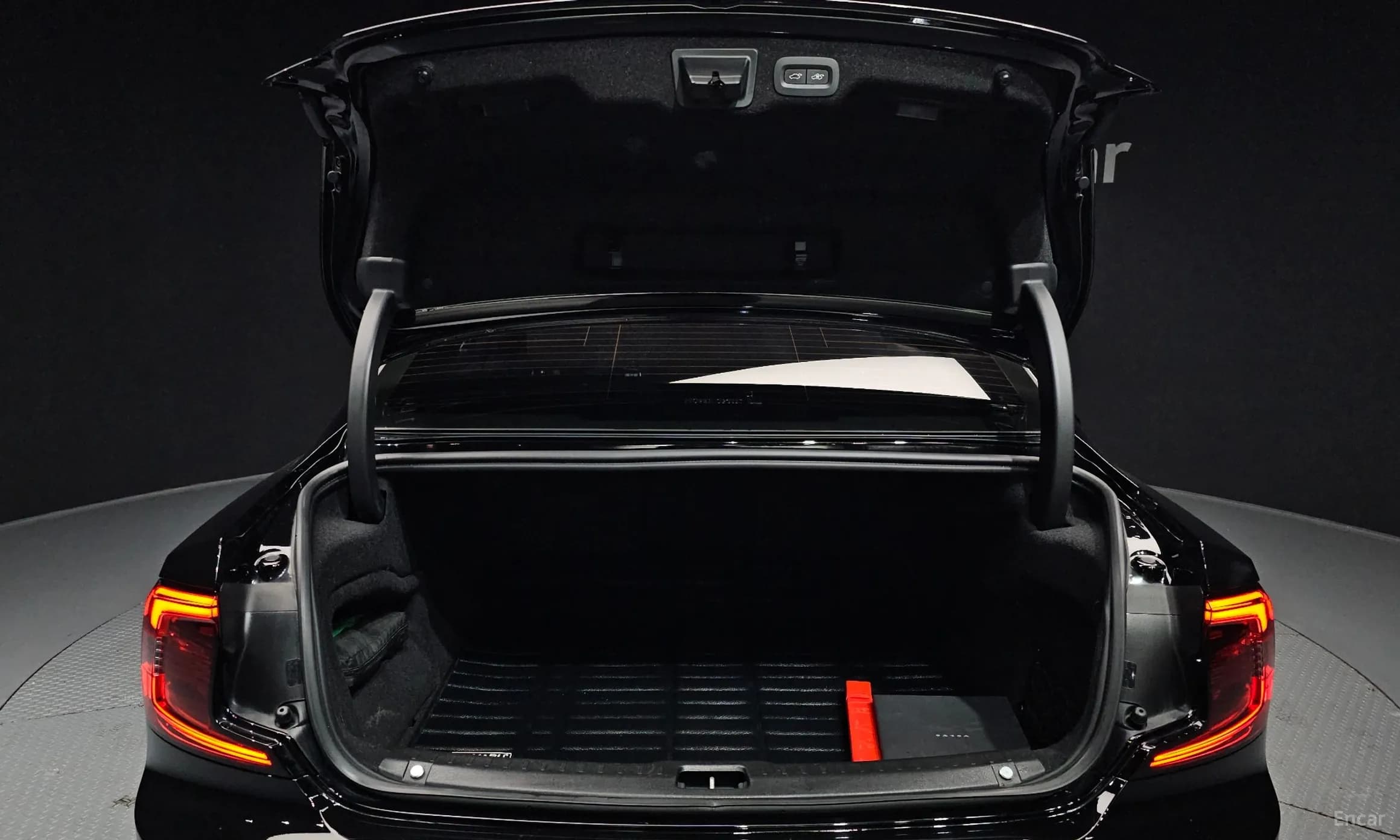 S90