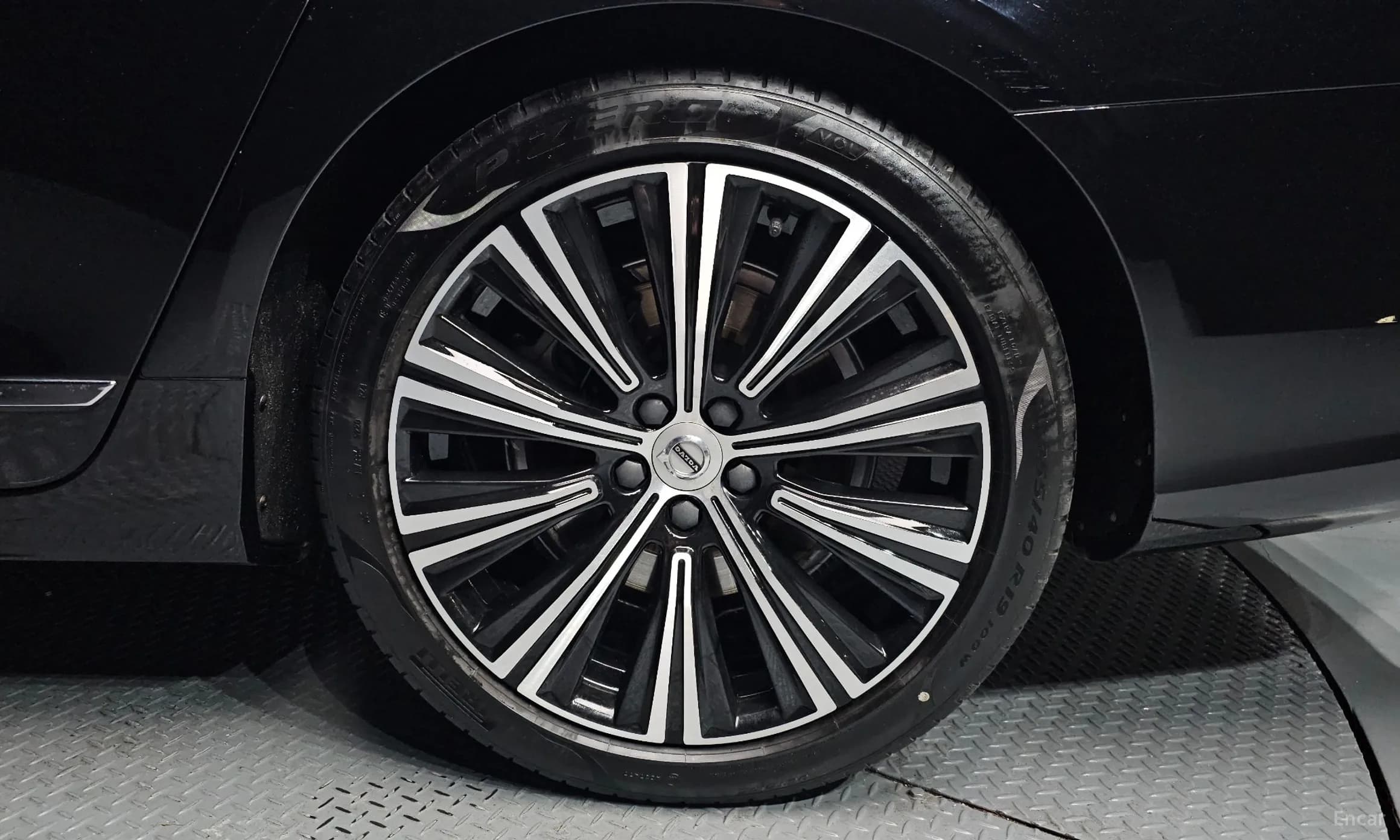 S90