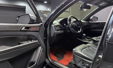 Rexton Sports Khan