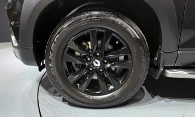Rexton Sports Khan