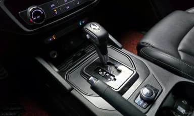 Rexton Sports Khan