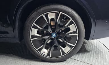 iX3