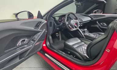 R8 (4S)