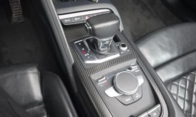 R8 (4S)
