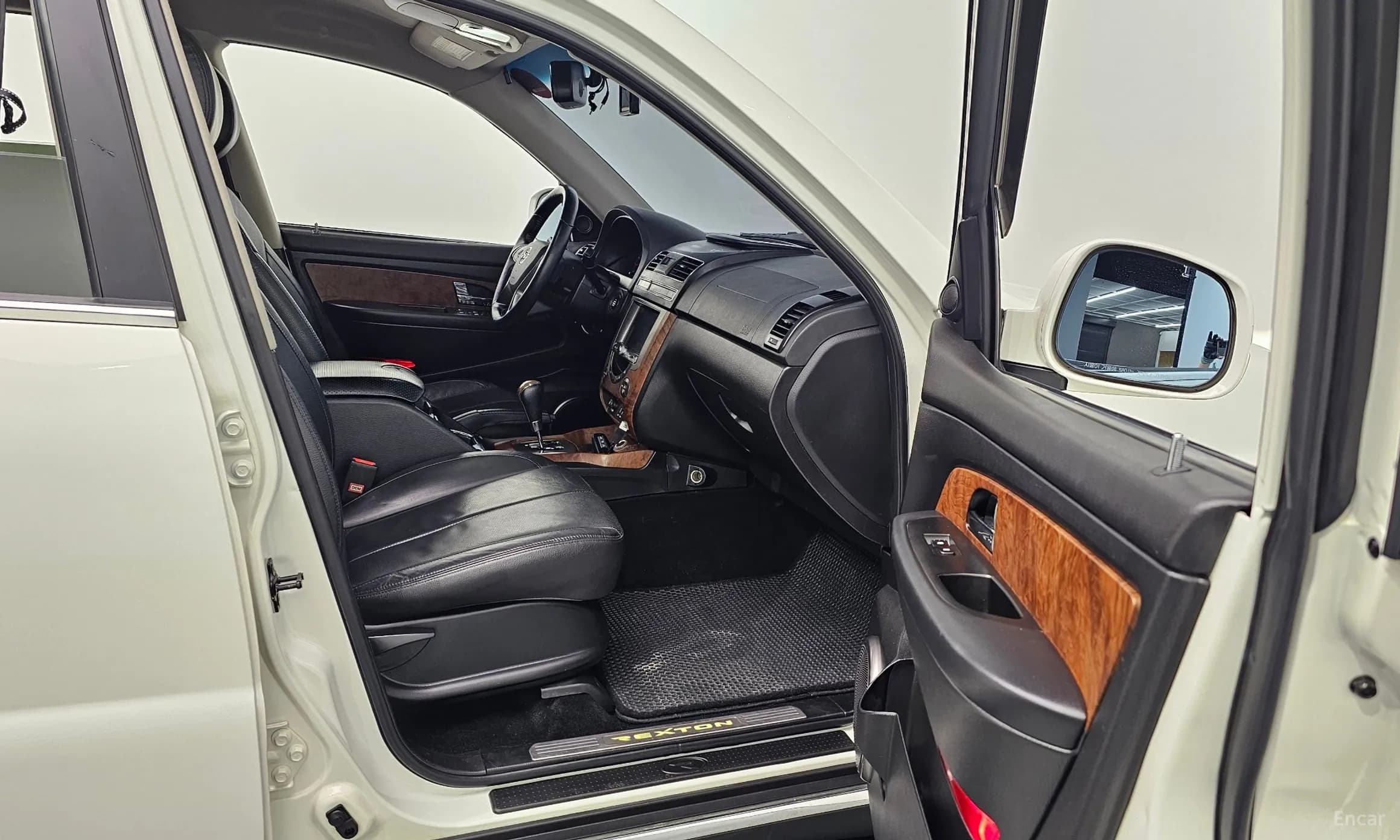 Rexton W