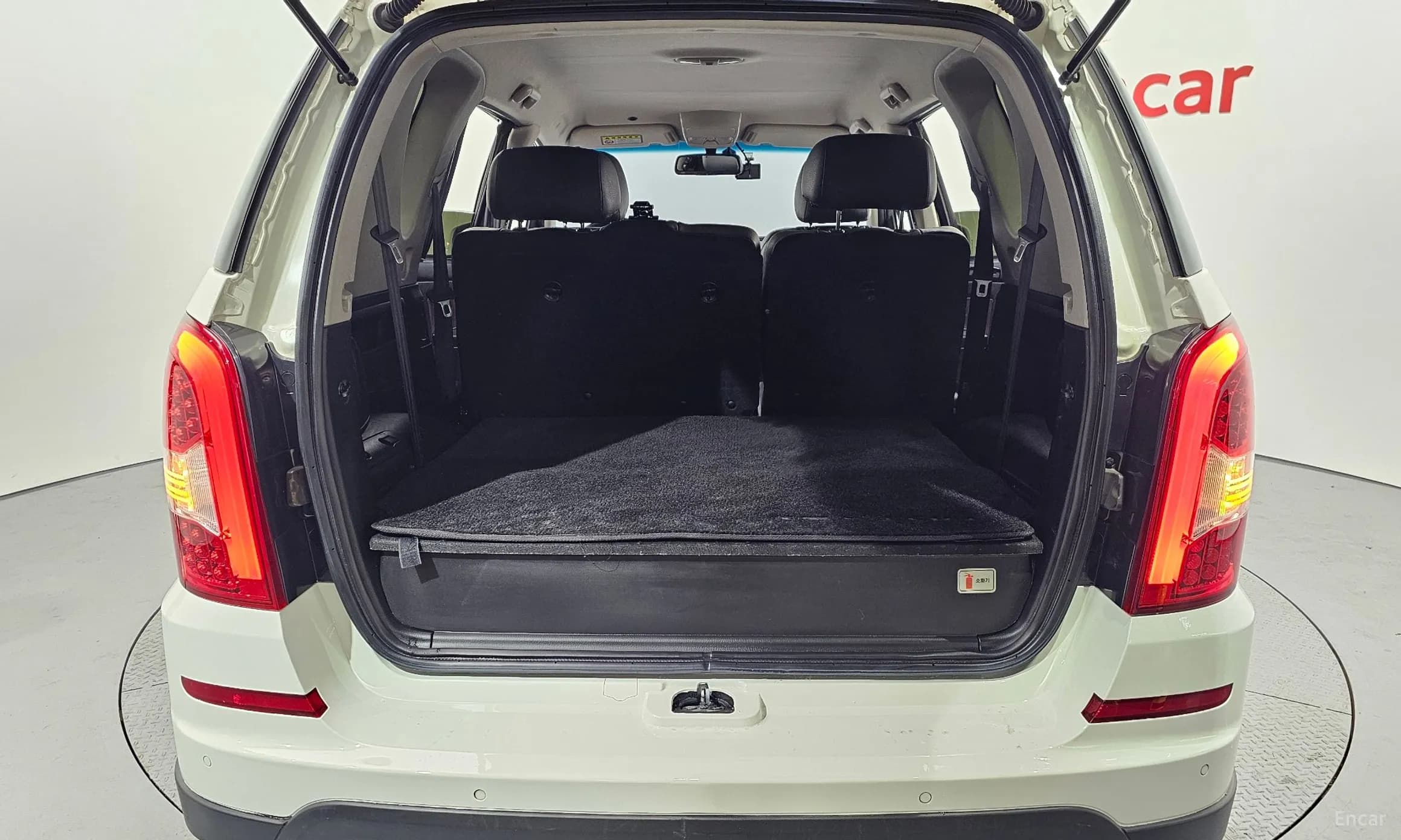 Rexton W