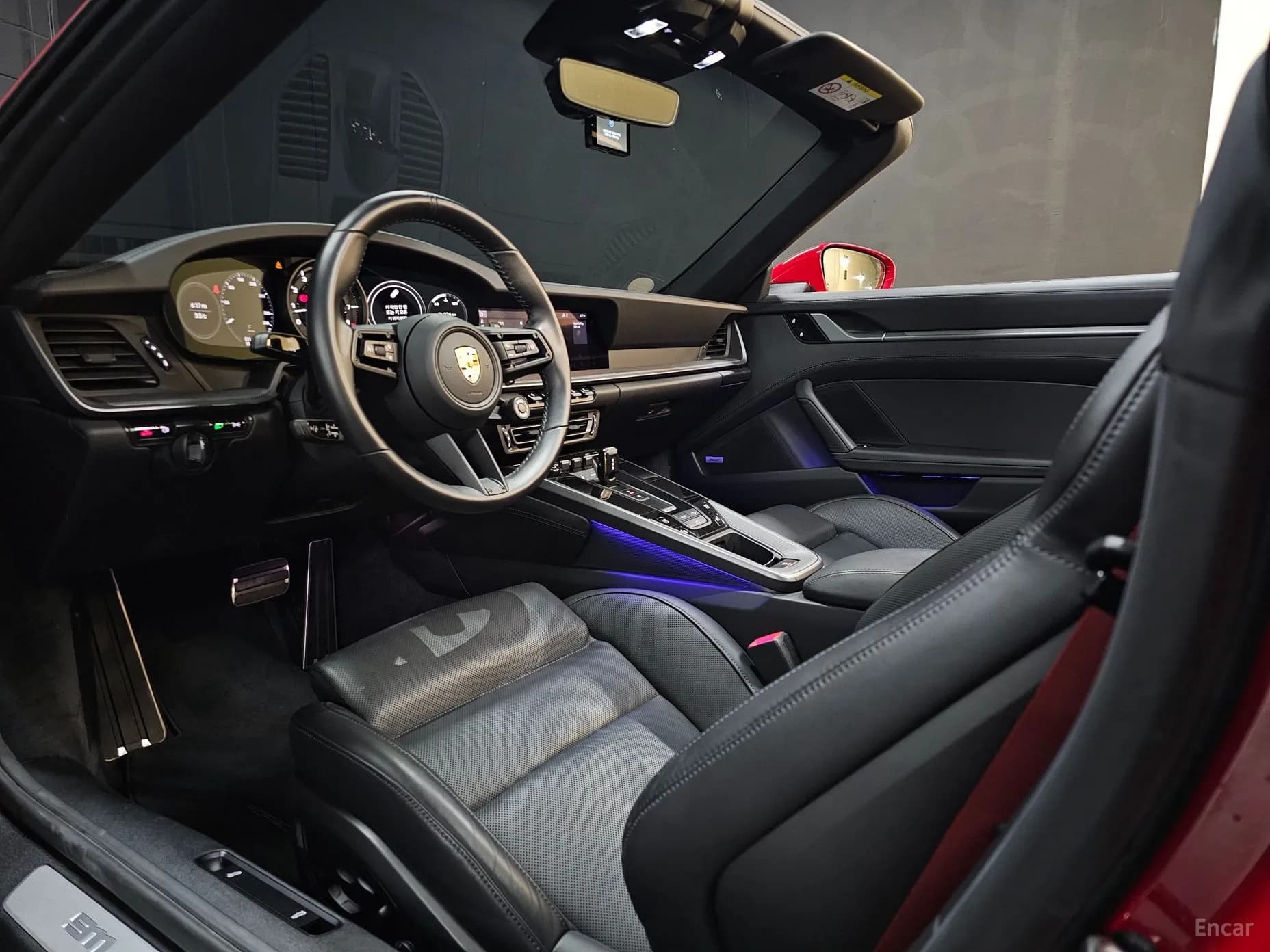 911 (992)