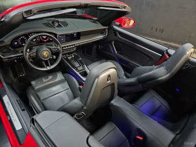 911 (992)