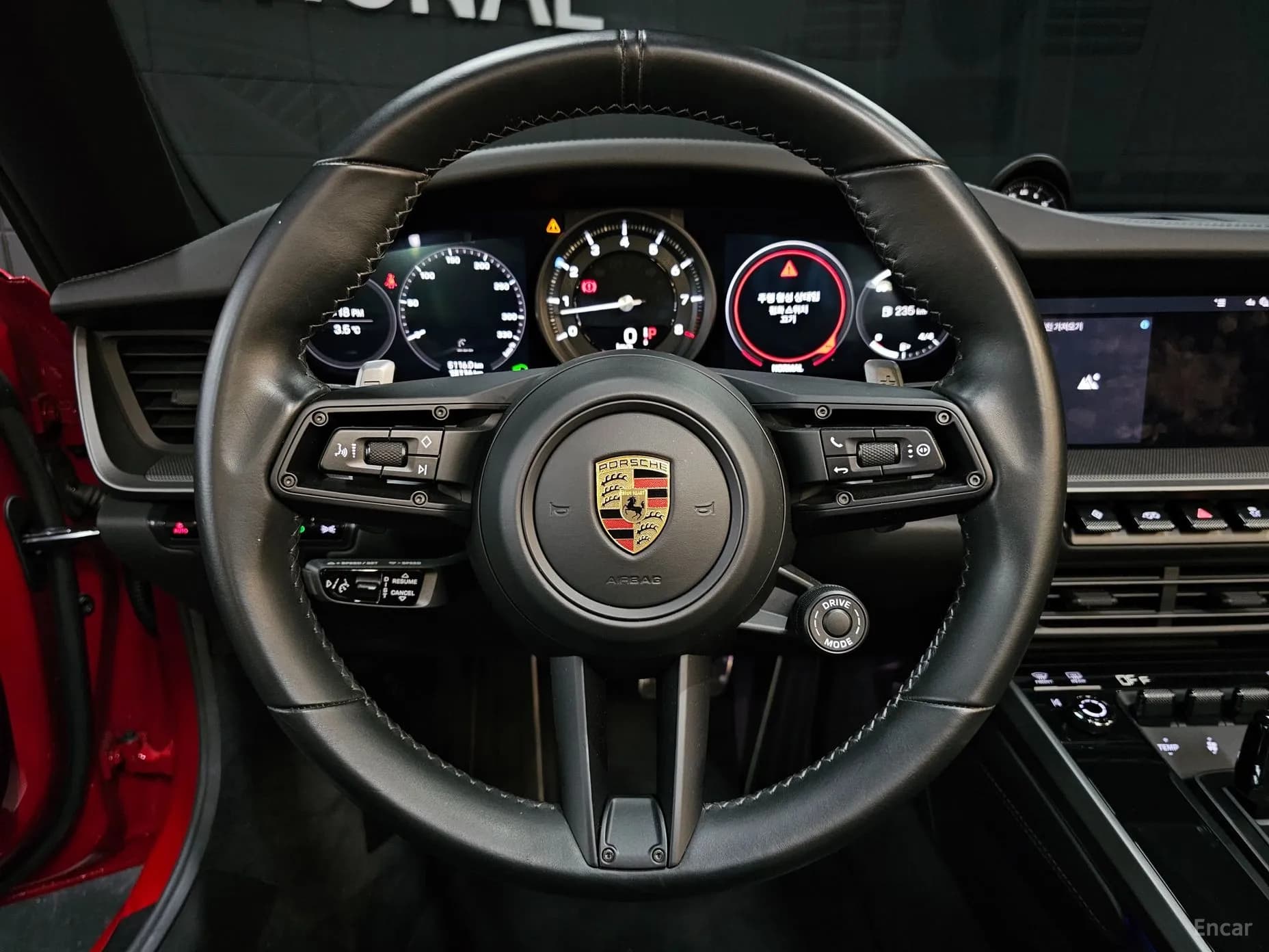 911 (992)