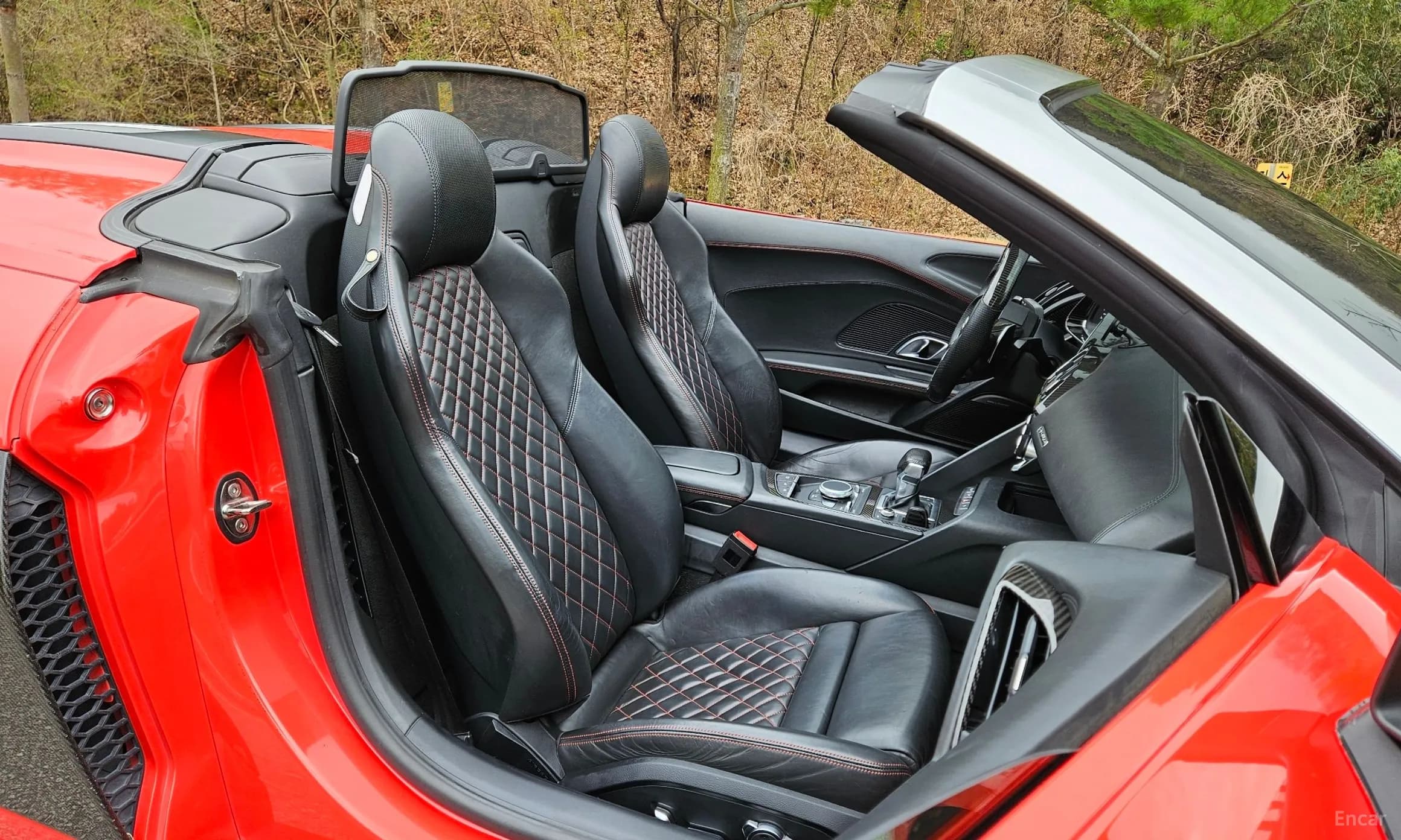 R8 (4S)
