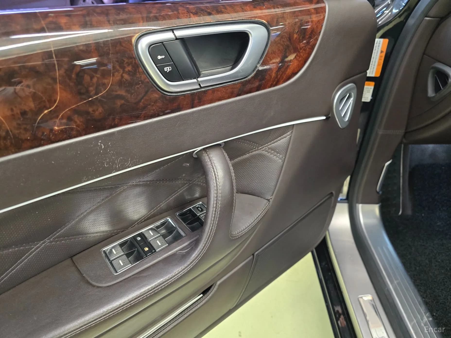Flying Spur Gen 1