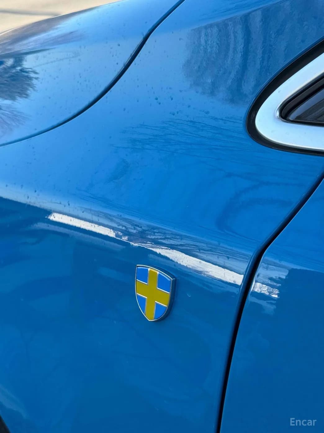V40