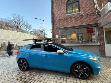 V40