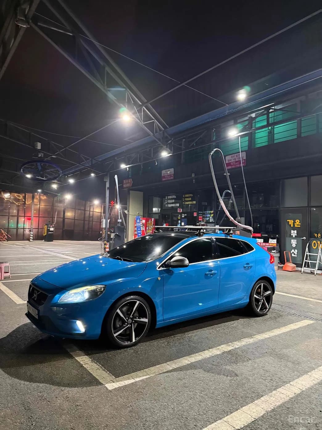 V40