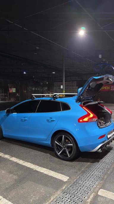 V40