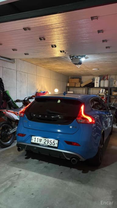 V40
