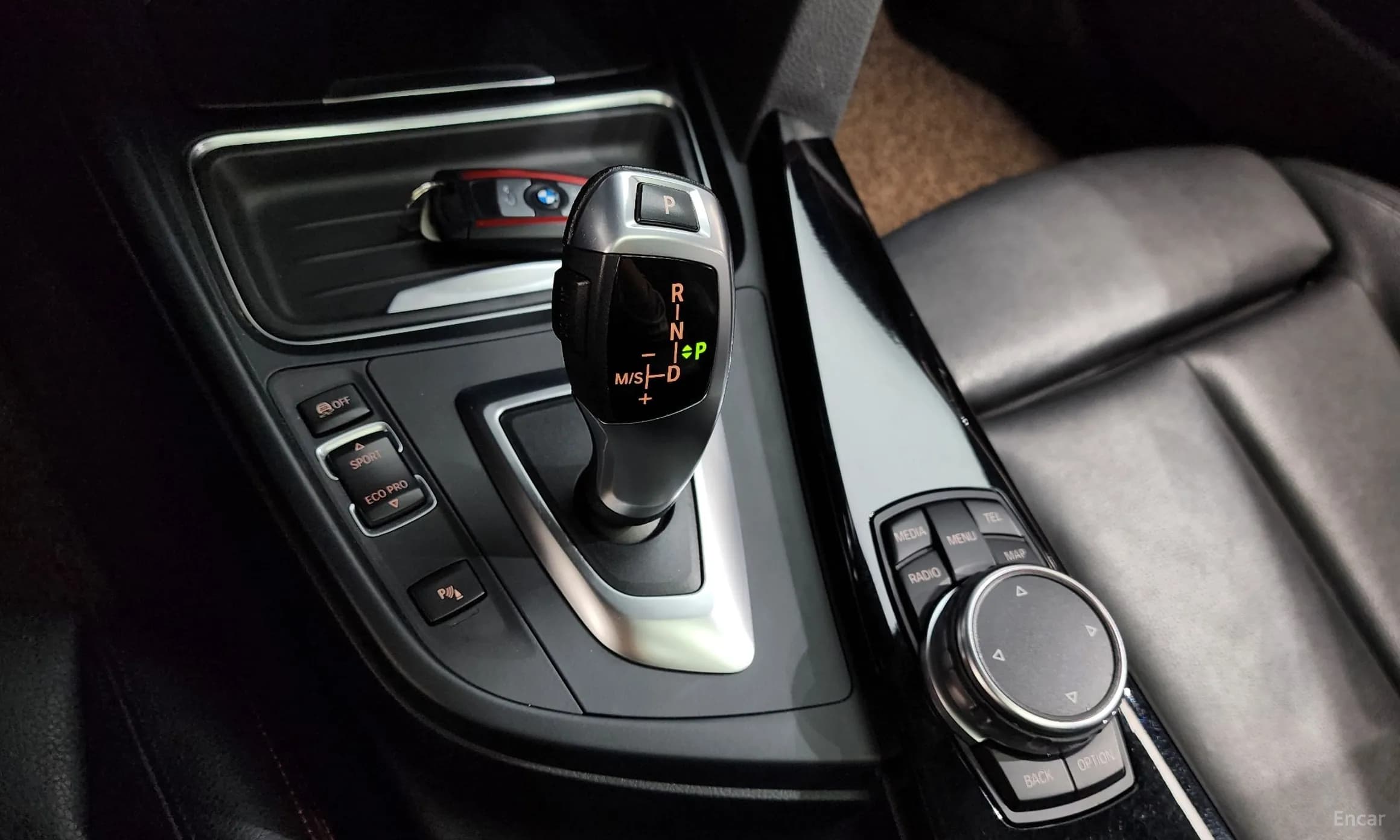 Series 4 (F32)