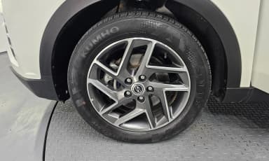 Berry New Tivoli