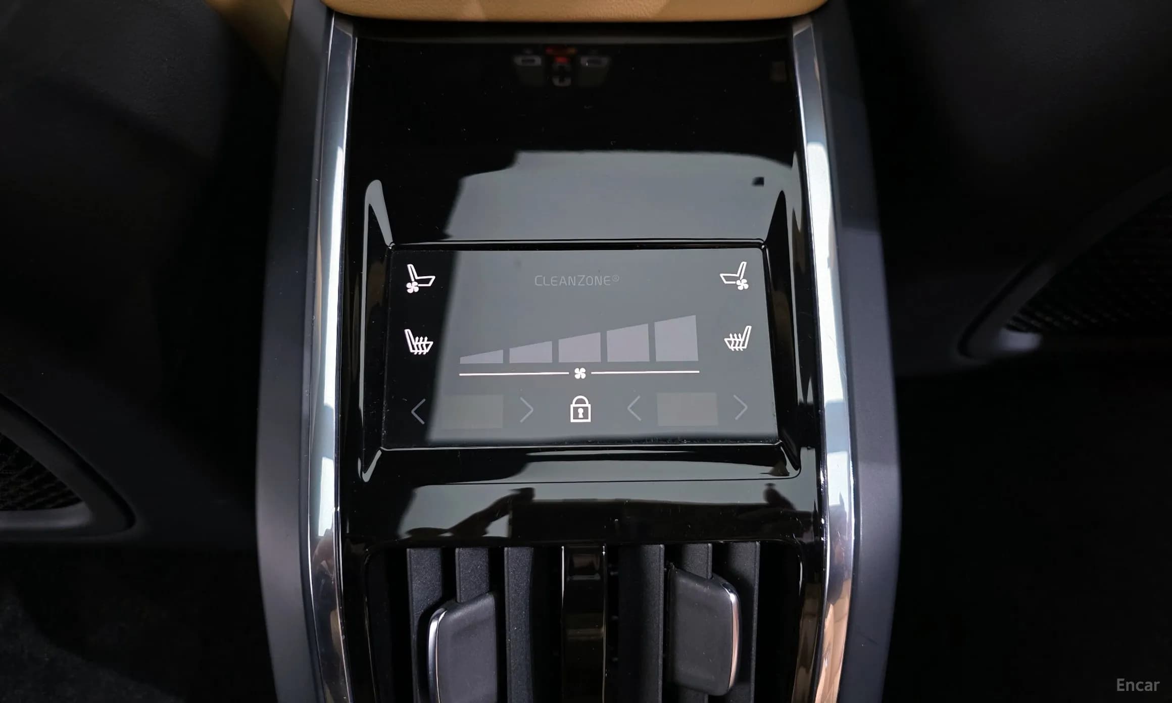 S90