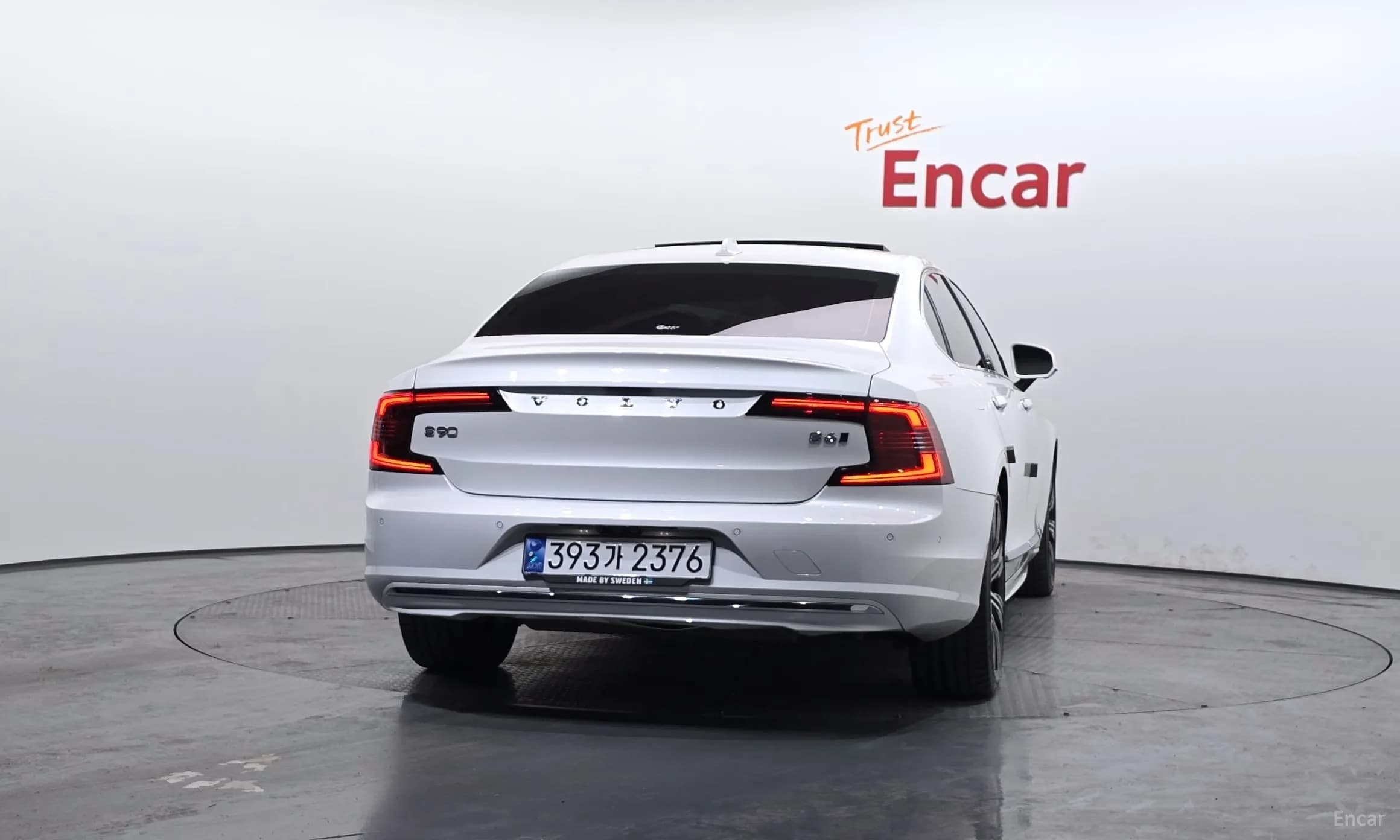 S90