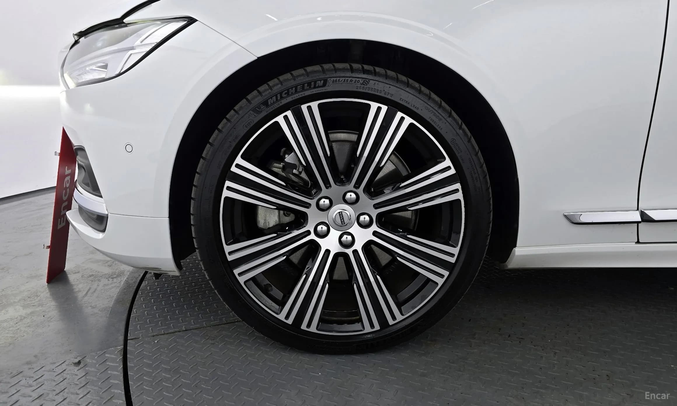 S90