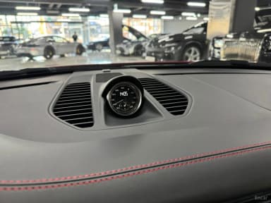 910