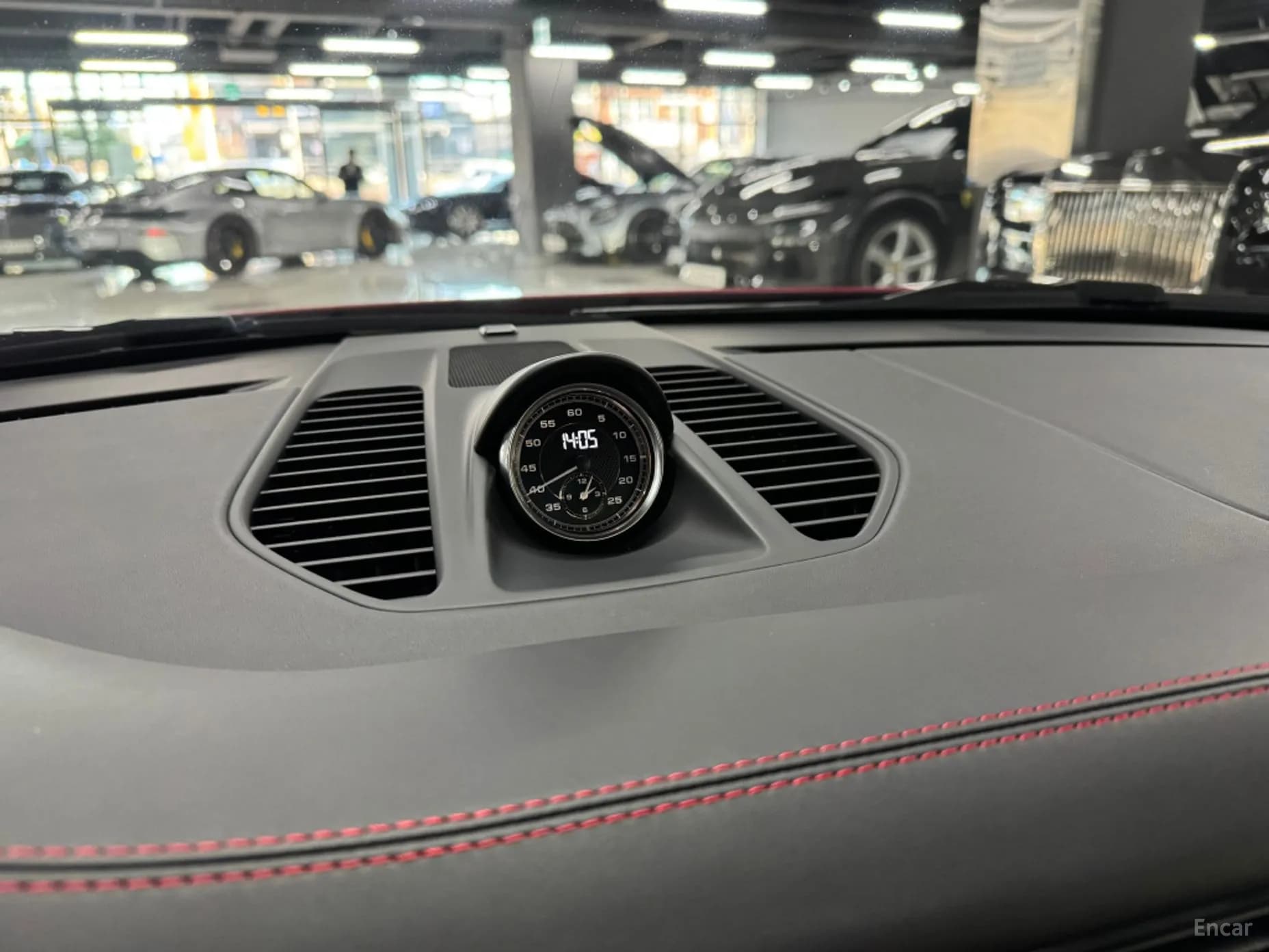 910