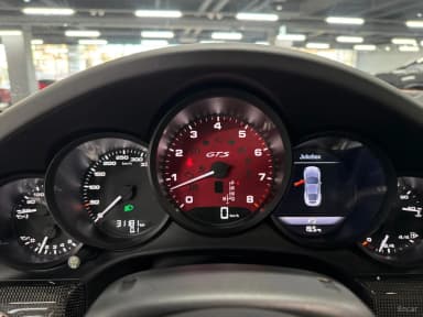 910