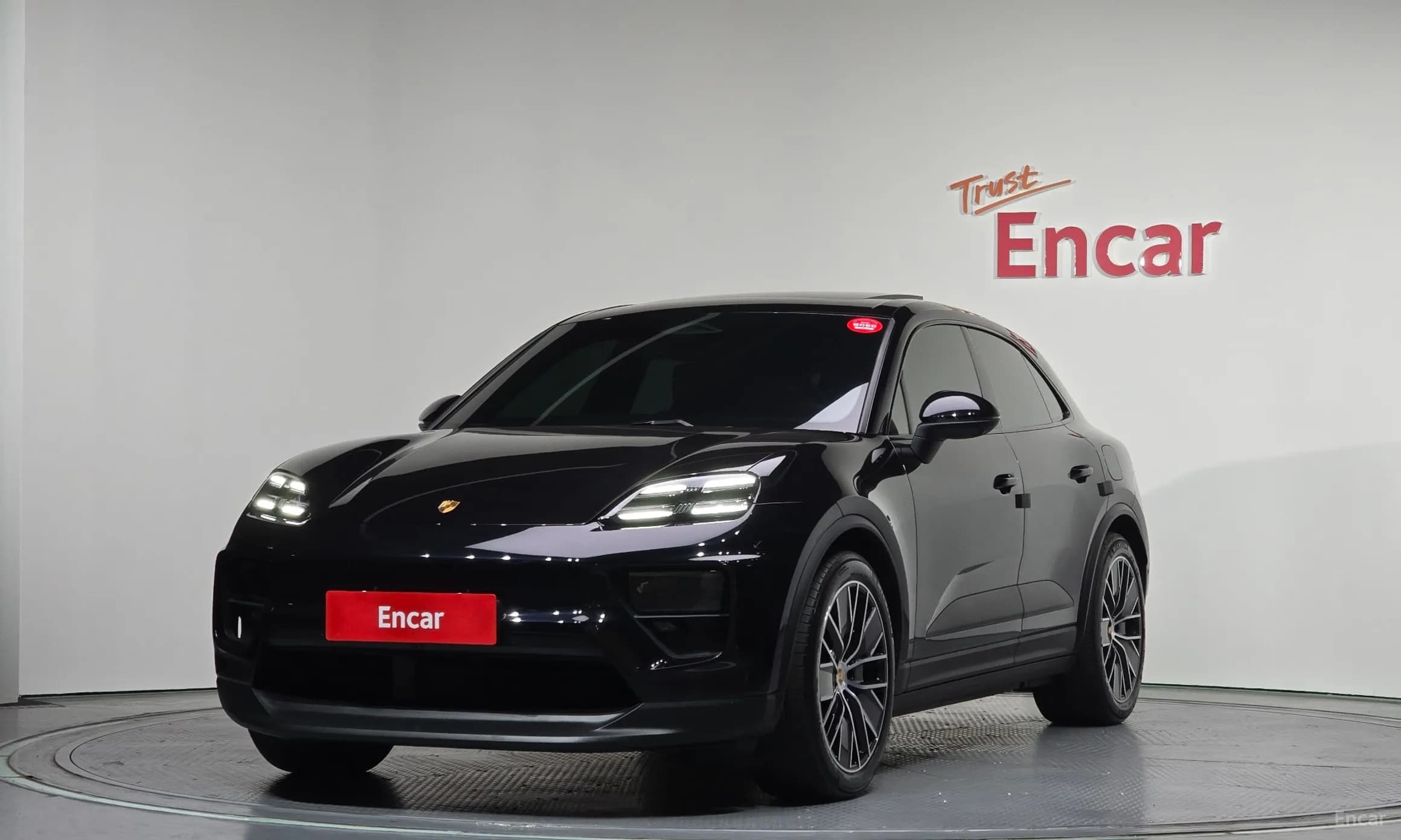 Macan EV
