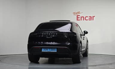 Macan EV