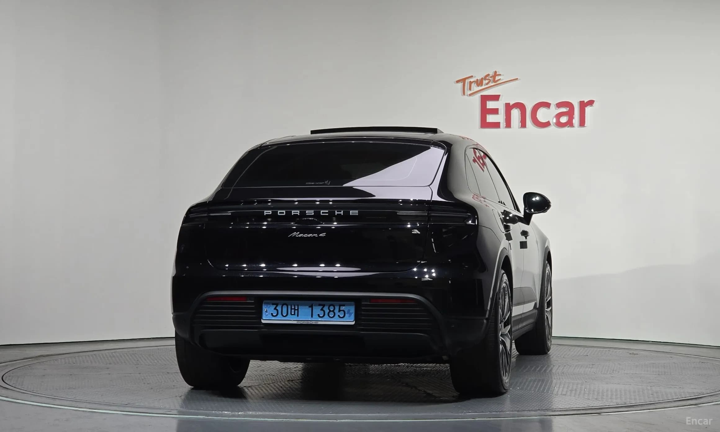 Macan EV